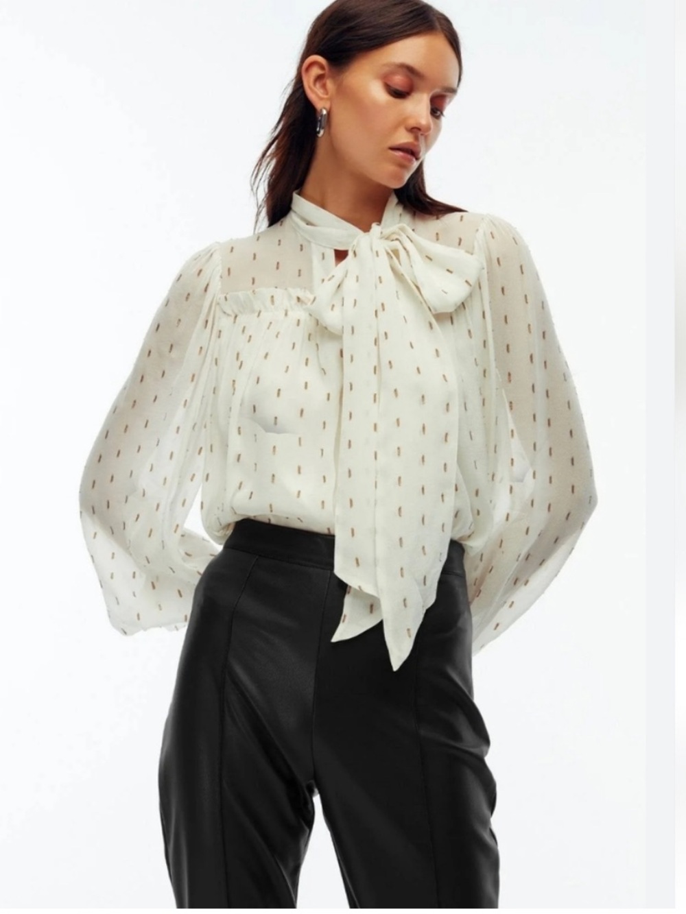TOCCIN NY cream long sleeve blouse with gold metallic thread design